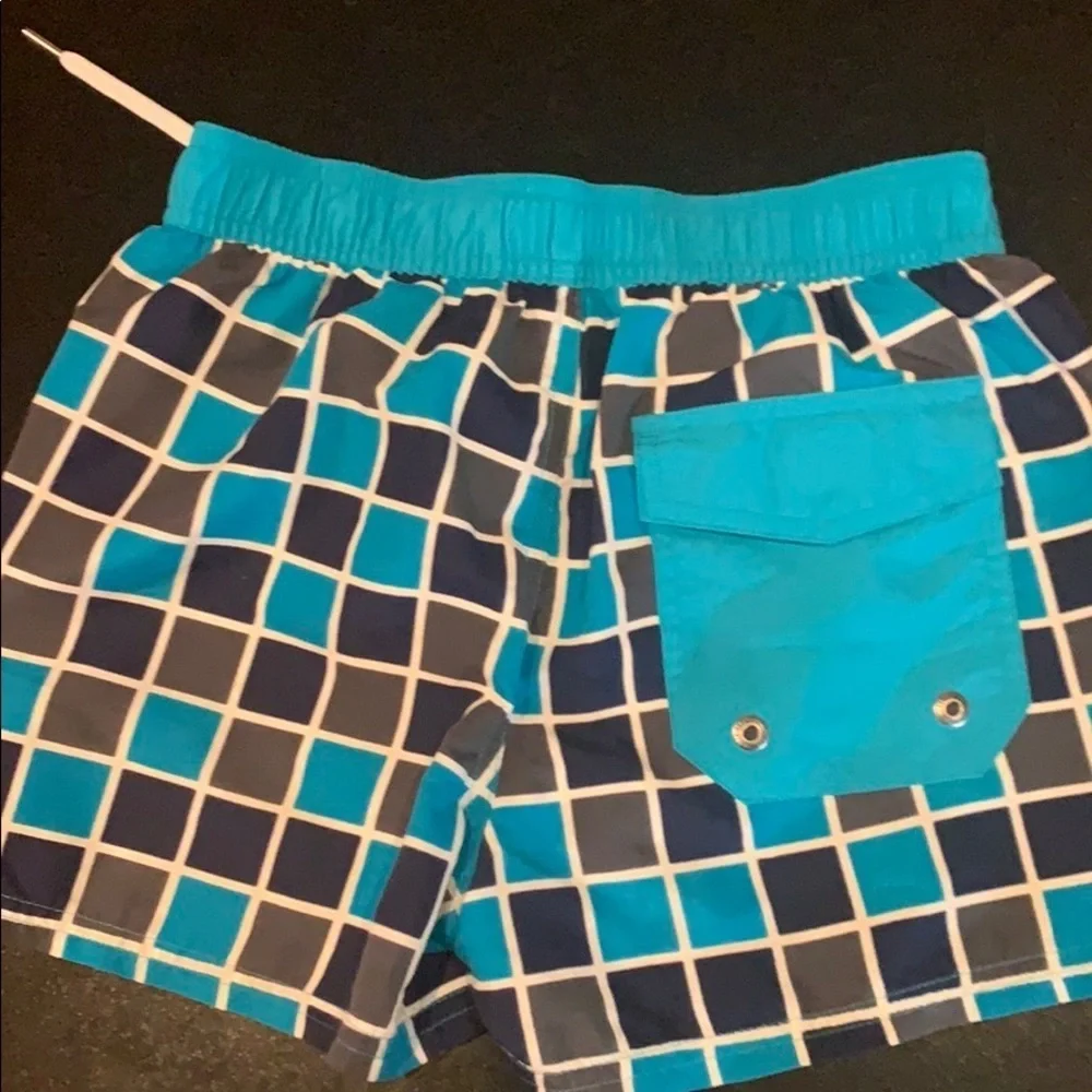 Swim trunk